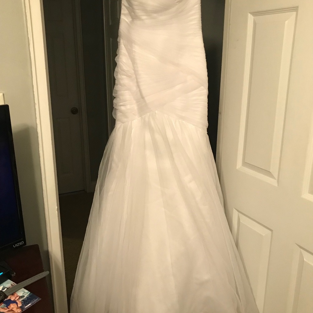 Beautiful Wedding Dress - Picture 4 of 7